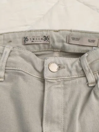 Pantalón Pitillo Beige Talla 36