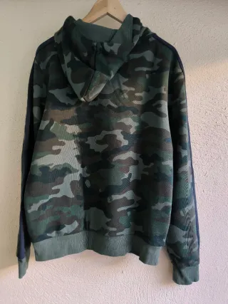 Sudadera con capucha camuflaje hombre