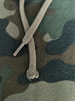 Sudadera con capucha camuflaje hombre