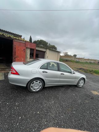 Mercedes-Benz C200 2004