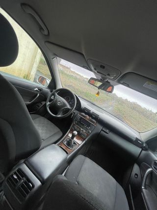 Mercedes-Benz C200 2004