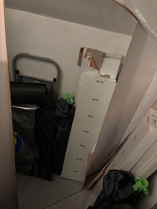 Espejo con marco de madera de cerezo