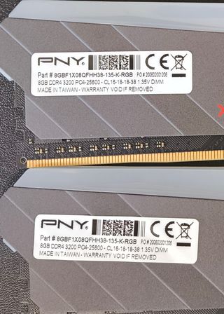 MEMORIA RAM DDR4 RGB 8GB 3200MHz CL16