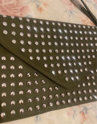 Pochette verde con tracolla