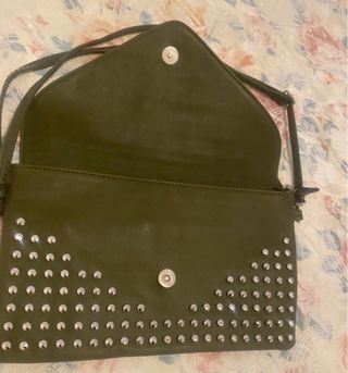 Pochette verde con tracolla