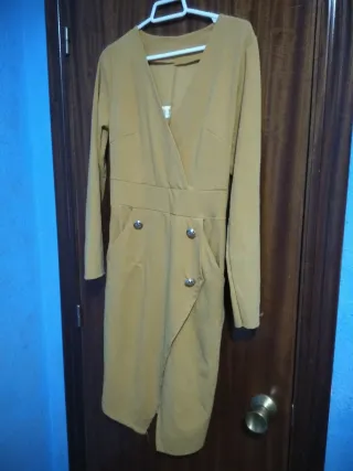 Vestido amarillo manga larga