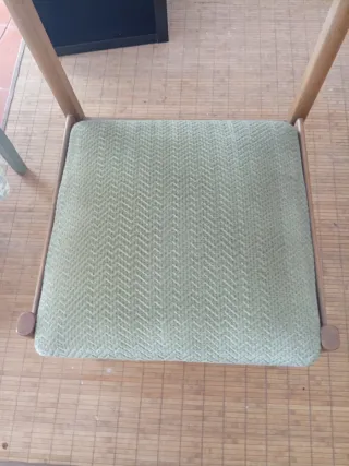 Silla vintage madera y tela estilo escandinavo