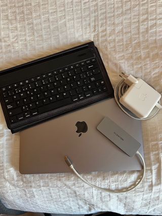 MacBook Pro 13 2017 + Accesorios