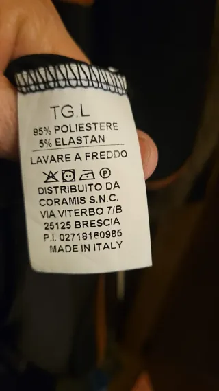 Abito nero con fiocco arancione