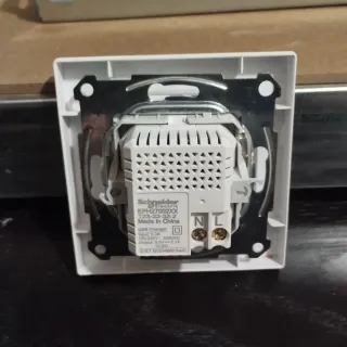 Enchufe Doble USB Empotrado