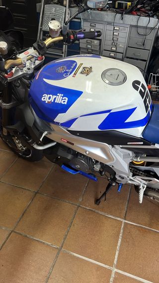 Aprilia Tuono 1000 Naked