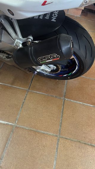 Aprilia Tuono 1000 Naked