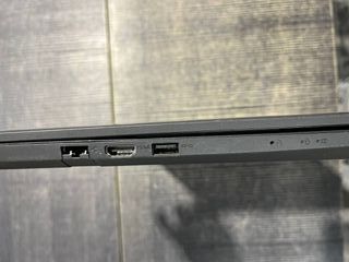 Portátil Lenovo V130 n5000/8GB/256GB