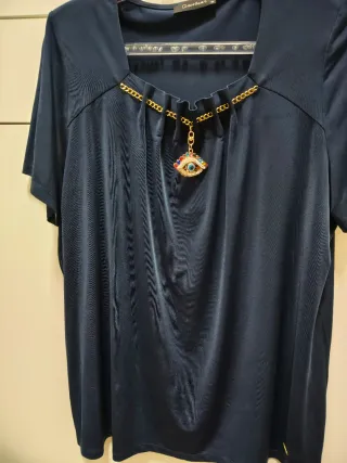 Blusa Multicolor con Diseño Abstracto.7€ cada una