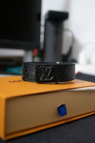 Brazalete Louis Vuitton Slim Negro