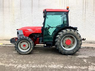Tractor McCormick F105XL
