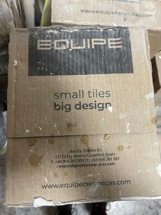 Baldosas para baño color crema y verde