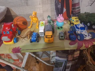 Lote di vari giocattoli