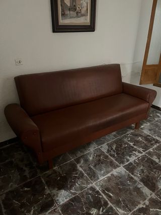 Divano in pelle marrone