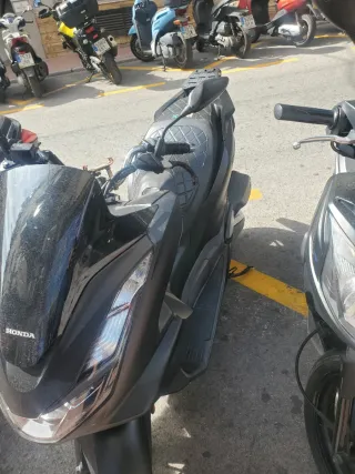 Honda PCX 125 Scooter Automática