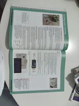 Technology & Digitisation II ESO. Student's boo...