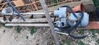 Motor con hélice para mezclas