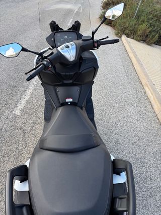 Voge SR4 350 cc Maxiscooter Automática