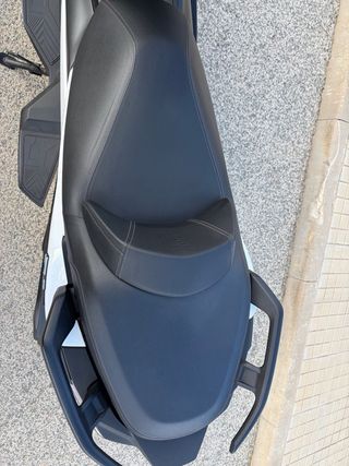 Voge SR4 350 cc Maxiscooter Automática