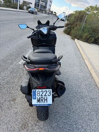 Voge SR4 350 cc Maxiscooter Automática