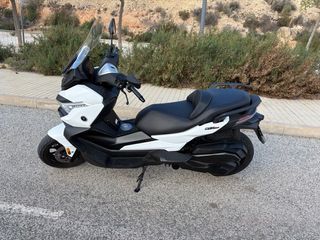 Voge SR4 350 cc Maxiscooter Automática