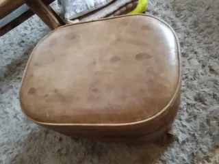 Puff de piel  Cuero desgastado