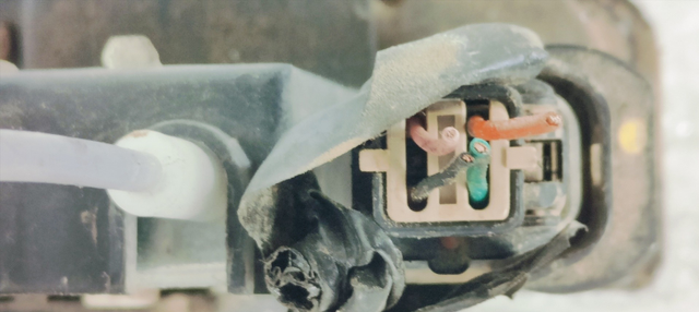 Serratura porta anteriore destra Hyundai i10 1.1 I 2008