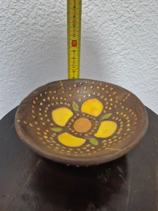 Cuenco de cerámica artesanal pintado a mano