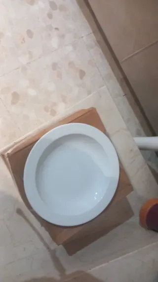 12 Platos hondos de porcelana blanca