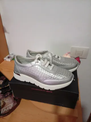 Zapatos de señora plateados