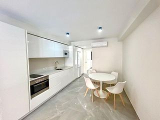 Piso en alquiler en Pineda en Sevilla