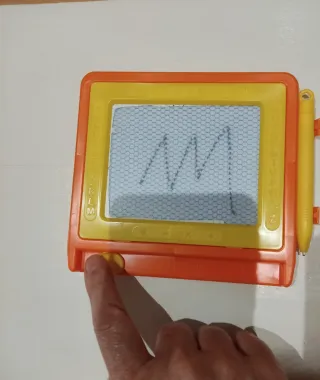 Juguetes infantiles: Pizarra y serpiente+regalo.