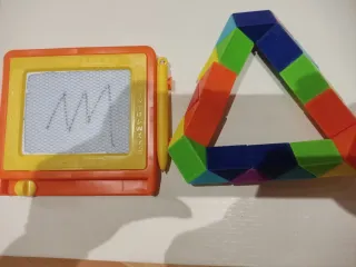 Juguetes infantiles: Pizarra y serpiente+regalo.