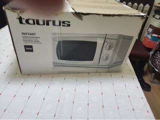 Microondas Taurus Instant 700W