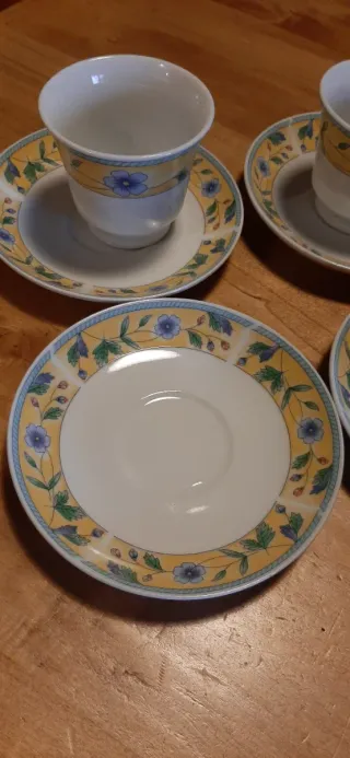 Servizio 6 tazze caffè o the con piattini