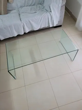 Mesa Ratona Vidrio 110x55x35 cm Excelente estado.