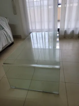 Mesa Ratona Vidrio 110x55x35 cm Excelente estado.