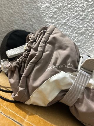 Guantes de nieve Quechua marrones y blancos