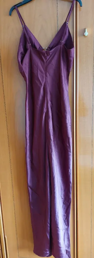 Vestido largo satén,color vino