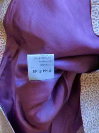 Chaqueta de fiesta rosa ,morada pálida y dorada.44