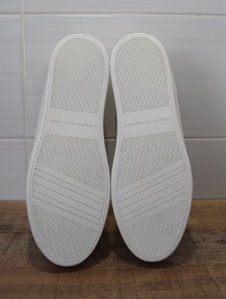 ZAPATILLAS TOMMY HILFIGER CON PLATAFORMA Talla 40