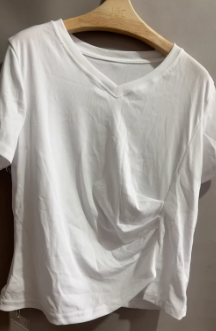 Camisa blanca con drapeado