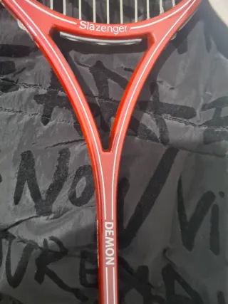 Raqueta Slazenger Demon con funda y pelotas