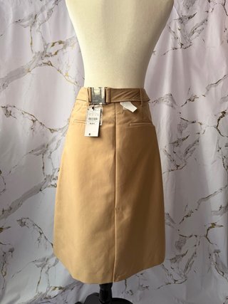 Falda sfera midi recta camel nueva con etiqueta