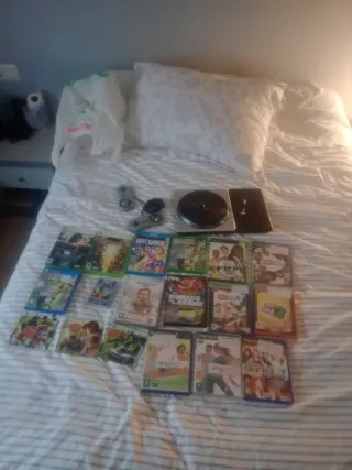 Varietà di console e videogiochi per PS2, PS4, Xbox, Wii e più